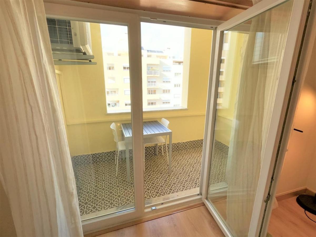 Carnaxide Modern T1 Apartment W Balcony In Carnaxide Oeiras Lisbon 外观 照片
