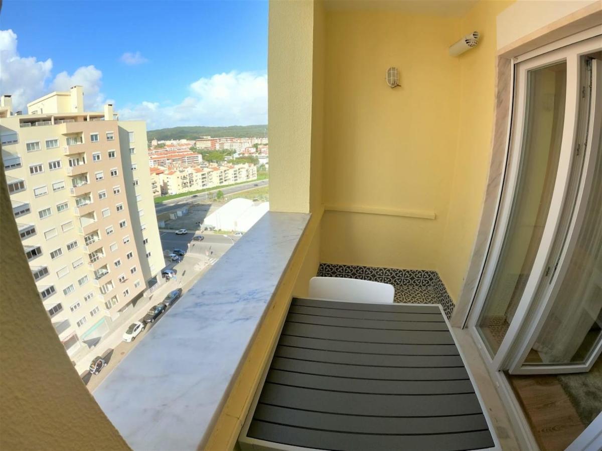 Carnaxide Modern T1 Apartment W Balcony In Carnaxide Oeiras Lisbon 外观 照片