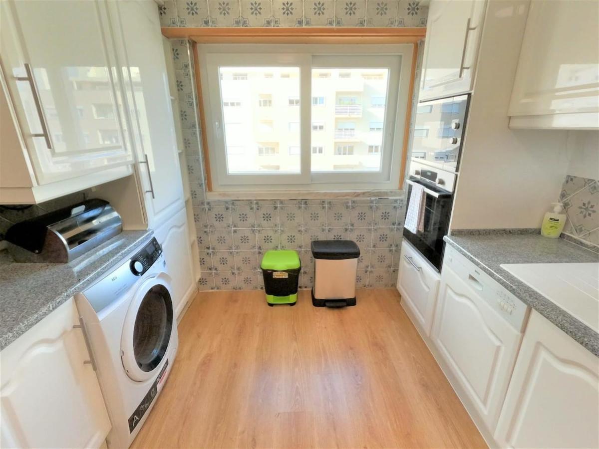 Carnaxide Modern T1 Apartment W Balcony In Carnaxide Oeiras Lisbon 外观 照片