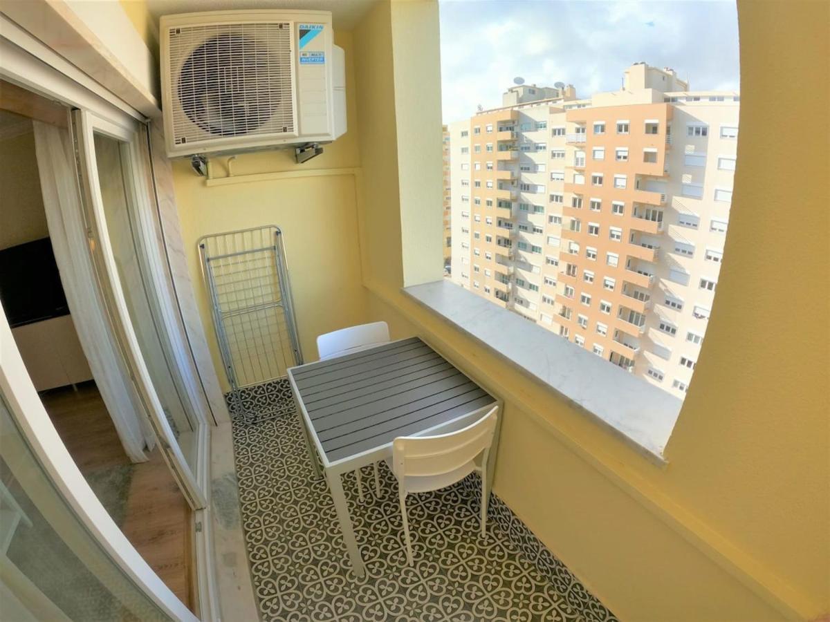 Carnaxide Modern T1 Apartment W Balcony In Carnaxide Oeiras Lisbon 外观 照片